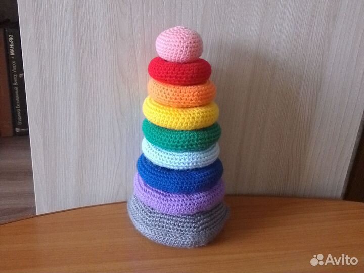 Пирамидка вязаная