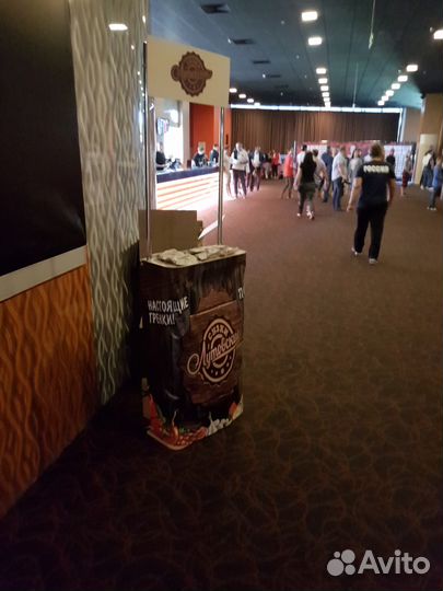 Наружная реклама.Промоутер.Печать листовок.Реклама