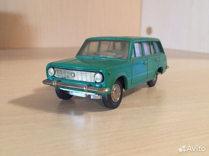 Ваз - 2102 (СССР) (1:43)