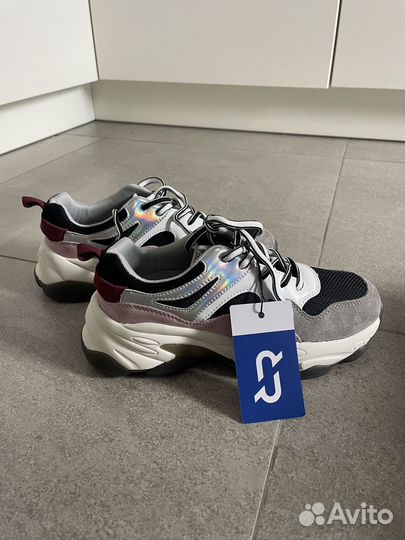 Кроссовки женские crosby 38р новые