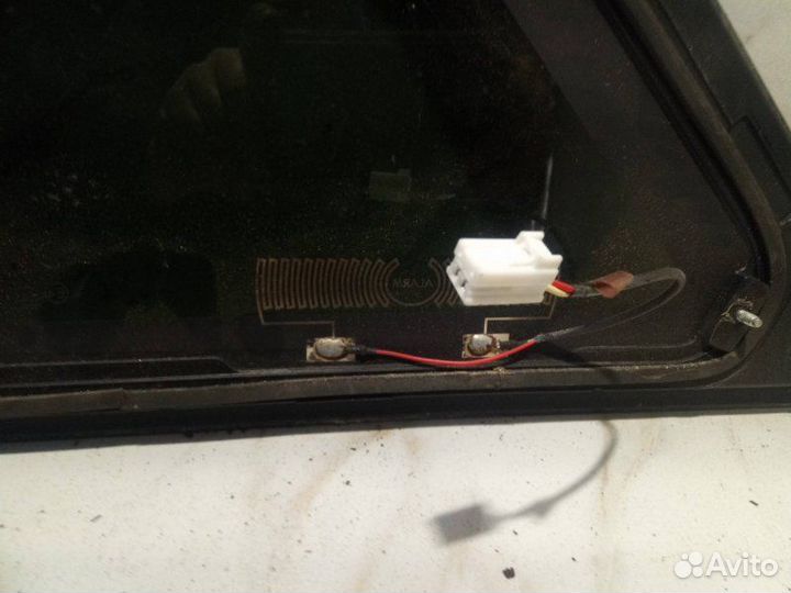 Стекло кузовное заднее правое Opel Antara L07 A 22