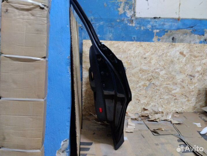 Дверь боковая задняя правая Audi Q3 8U cpsa 2013