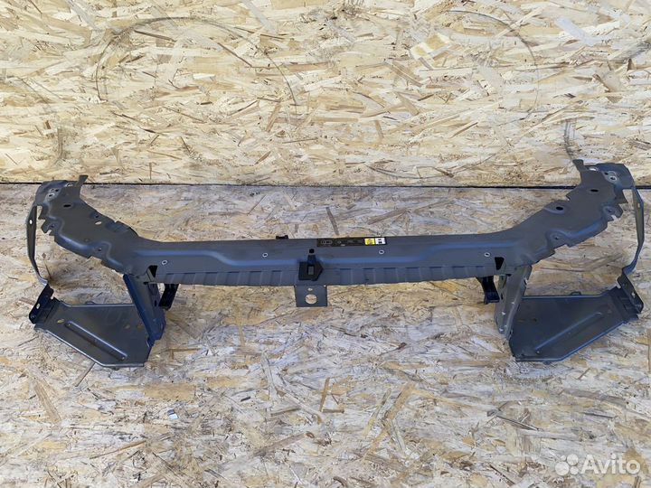 Телевизор (рамка радиатора) Land Rover Freelander