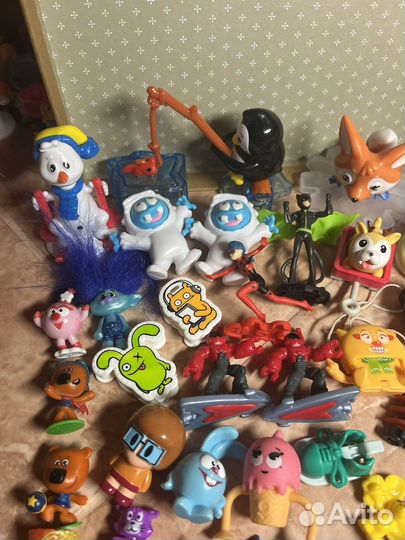 Игрушки из киндера, чупа чупс