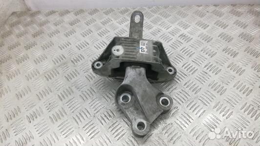 Подушка двигателя дизельная chevrolet cruze J300