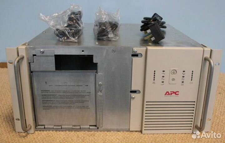 Ибп APC Smart-UPS 3000VA RM 5U 230V