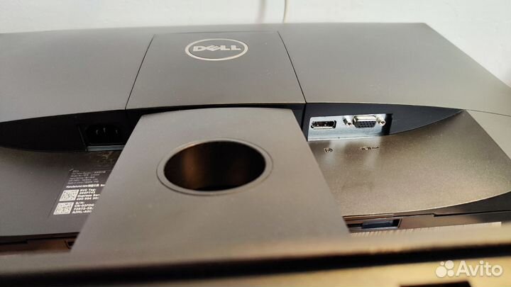 Монитор Dell 23