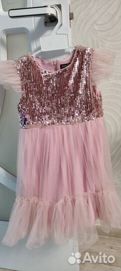 Платье праздничное на девочку 104