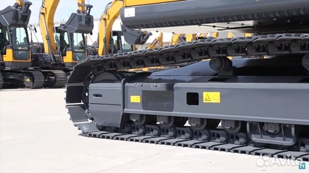 Гусеничный экскаватор xcmg XE215C 18тонн