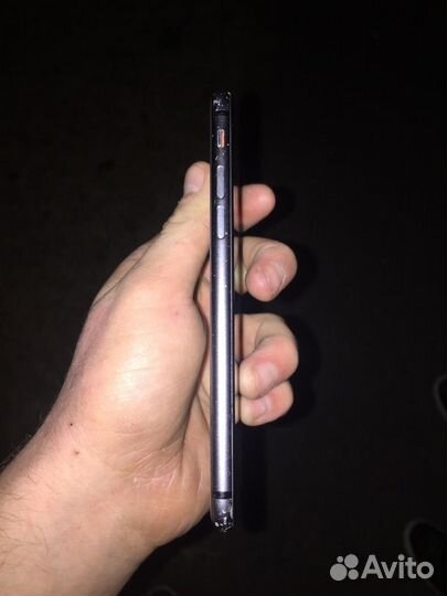 Телефон iPhone 8 64 gb