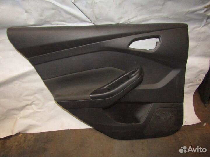 Обшивка двери задней левой Focus III 2011