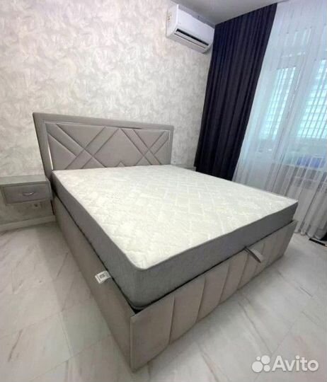 Кровать мягкая с подъемным механизмом