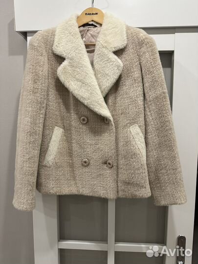 Пальто S