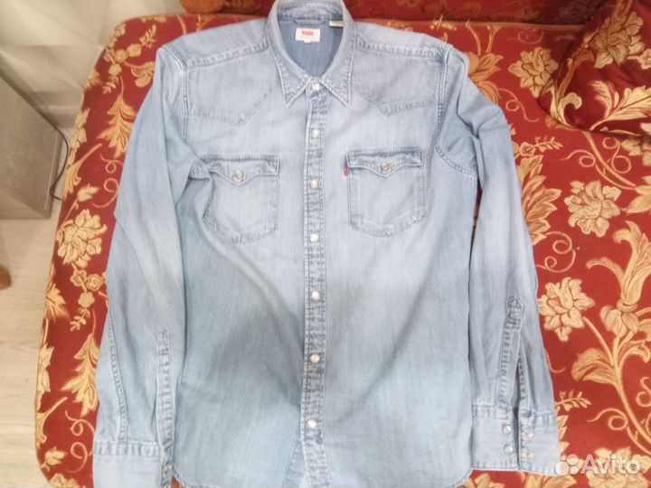 Джинсовая рубашка с мехом levis