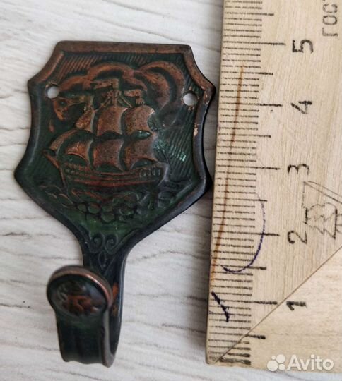 Крючок. 2 шт. Глазок дверной. Металл. ссср. Винтаж