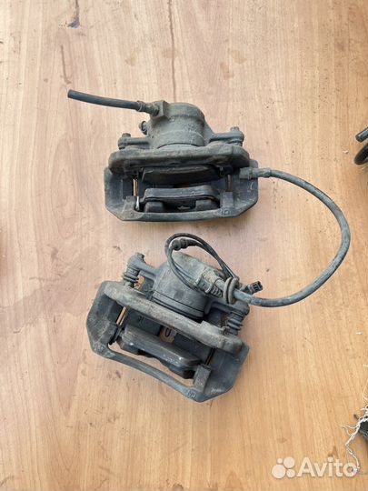 Тормозные суппорта передние mercedes w203 c203