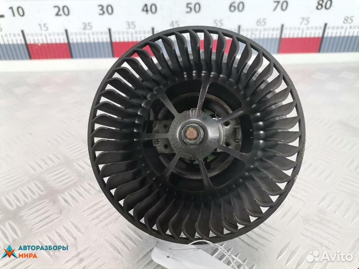 Моторчик печки seat Alhambra 1999 7M1819021D