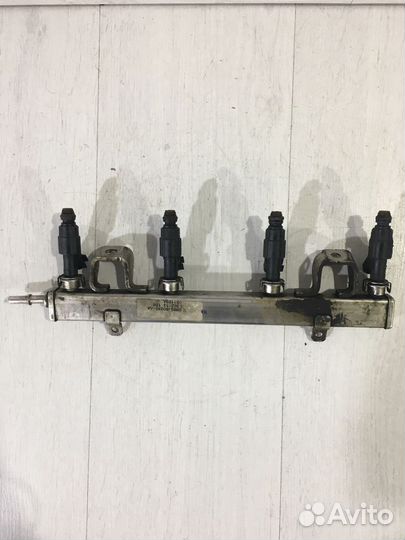 Топливная рампа mazda 3 BK 2.0 мт седан