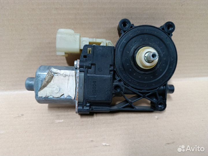 Моторчик стеклоподъёмника задний правый Ford Kuga