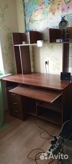 Компьютерный стол