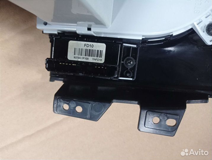 Блок управления кондиционером KIA Venga