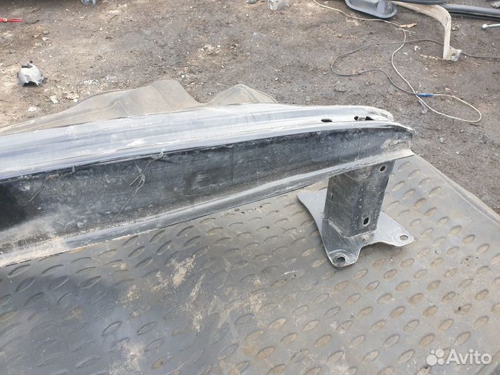 Усилитель заднего бампера VW Jetta VI Джетта 6