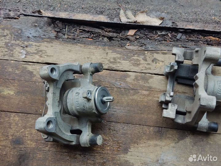 Задние суппорта VAG