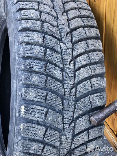 Laufenn I Fit Ice LW 71 215/65 R16