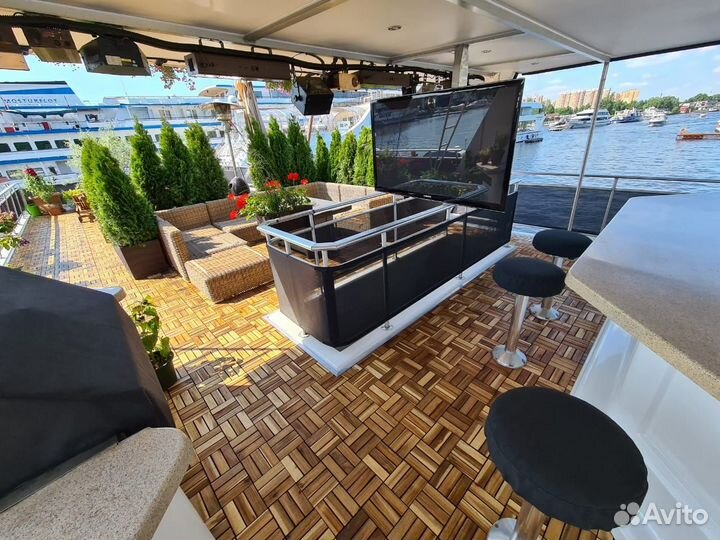 Аренда яхты для мероприятий (до 40 гостей)