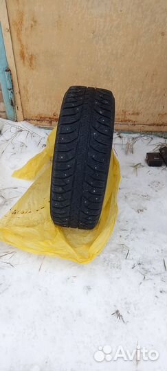 Bridgestone Ice Cruiser 7000 195/60 R15 88T