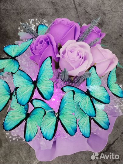 Светящийся букет из бабочек