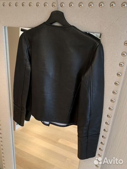 Кожаная куртка Pinko. Состояние новой