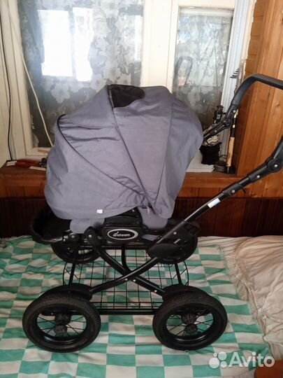 Продаю детскую коляску 2 в 1