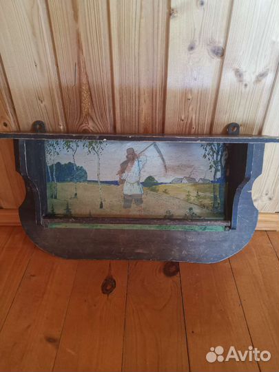 Винтажная настенная полочка