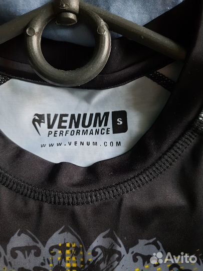 Рашгард Venum