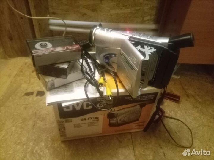 Видеокамера JVC GR-FX18e