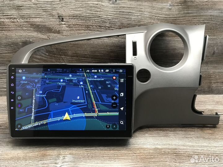 Магнитола Teyes CC2L plus на Honda Stream 2