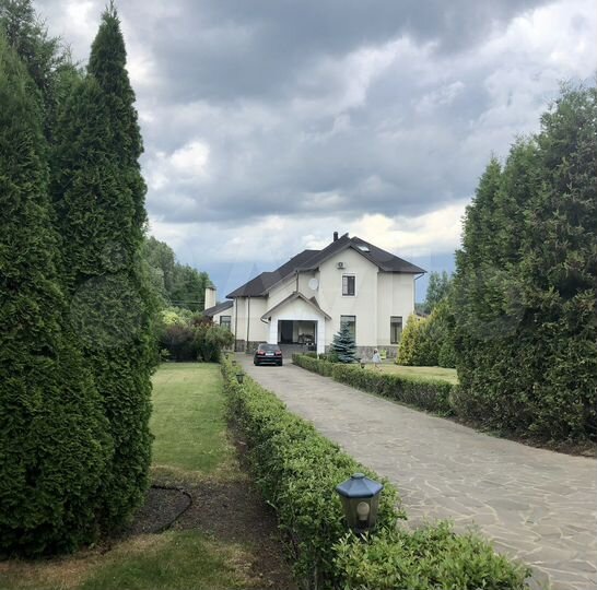 Дом 655,2 м² на участке 45 сот.