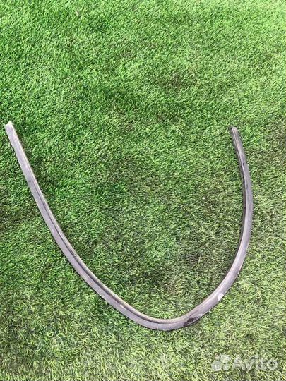 Уплотнительная резинка боковой двери задняя Bmw 5