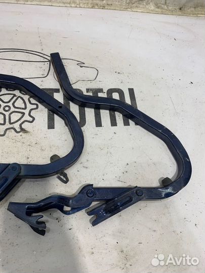 Петля багажника Hyundai Accent G4EC 2006