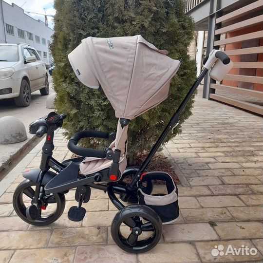 Трехколесный велосипед с ручкой