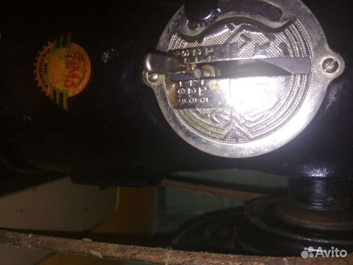 Швейная машинка ножная