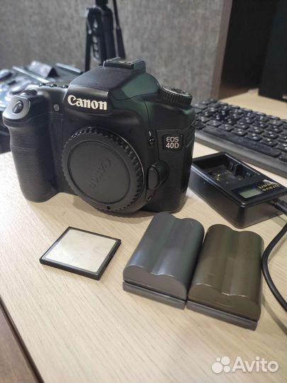 Зеркальный фотоаппарат Kanon 40d