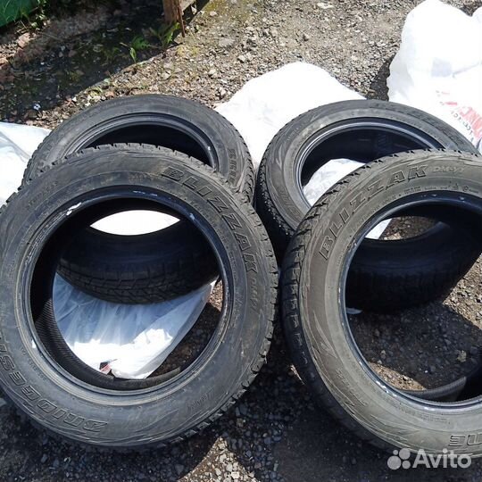 Bridgestone Blizzak DM-V1 245/60 R18