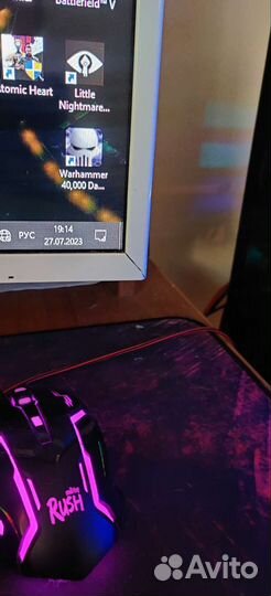 Монитор Samsung 32дюйма