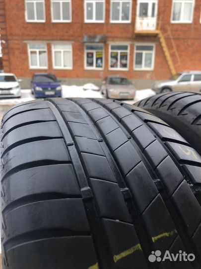 Bridgestone Turanza T005 215/55 R17 94V