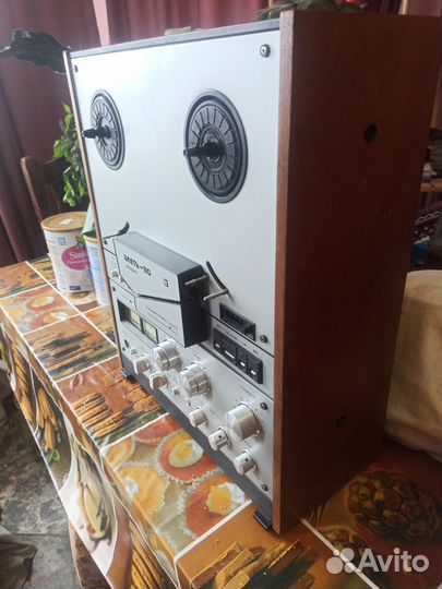 Катушечный магнитофон 