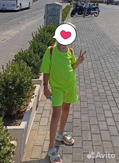 Летний костюм на девочку