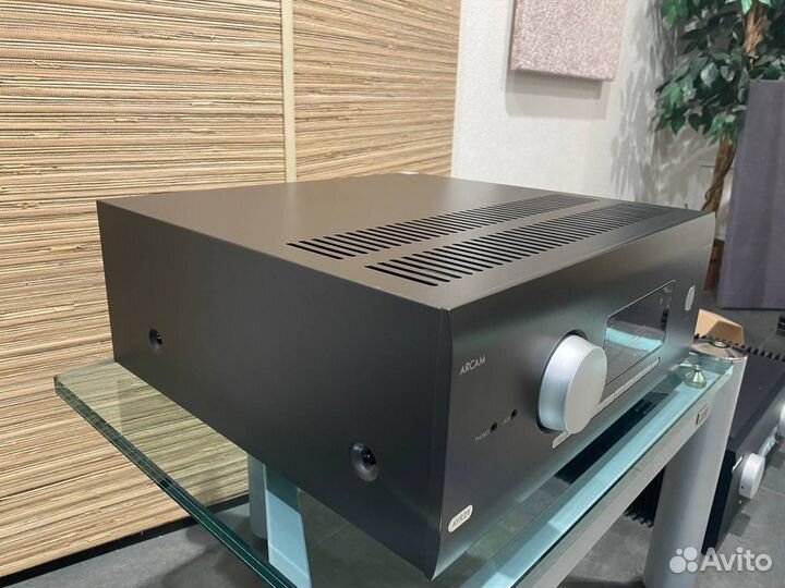 Аудио видео ресивер Arcam AVR21