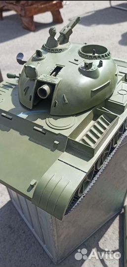 Игрушка танк